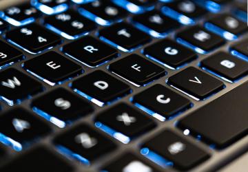 Why the F and J Keys on Your Keyboard Have Tiny Bumps
