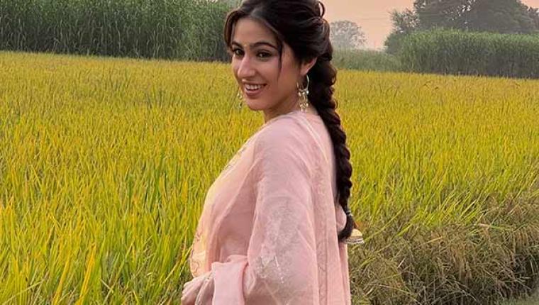 Sara Ali Khan Recreates Amrita Singh's Iconic Look During Udta Teer Promotions