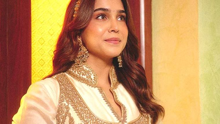 Sharvari Channels Classic Bollywood Heroine in Yeh Prem Mol Liya