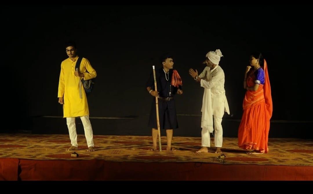 Folk Drama Nacha ‘Fashion Show’ Combines Tradition and Modernity