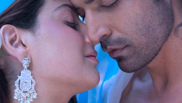 Teaser Released for Tum Mere Ho Starring Gurmeet Choudhary and Isha Malviya