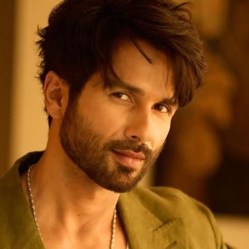 Shahid Kapoor Shares Quote on Karma and Reaction to Rudeness