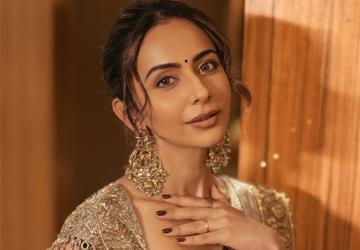 Rakul Preet Singh Wears Rs 2.75 Lakh Itrh Saree for Ramayana Trailer Launch