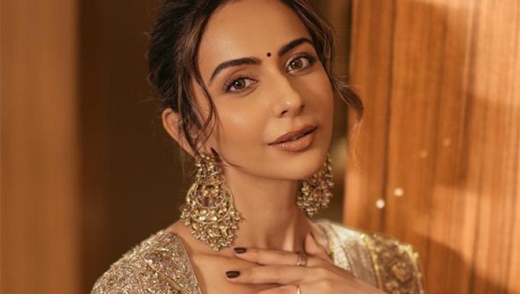 Rakul Preet Singh Wears Rs 2.75 Lakh Itrh Saree for Ramayana Trailer Launch