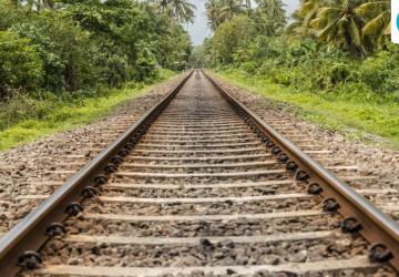Everyday Explained: The Purpose of Small Stones Around Train Tracks