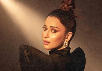 Nyrraa M Banerji Releases Second Singing Venture 'KHWAB'