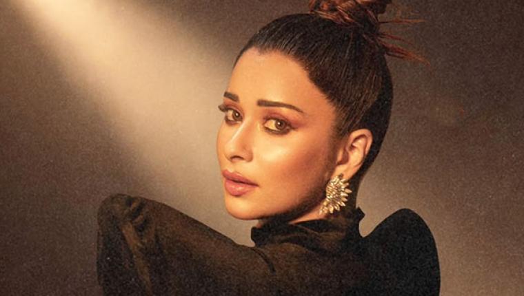 Nyrraa M Banerji Releases Second Singing Venture 'KHWAB'