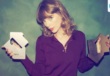 Taylor Swift Debuts New Shorter, Curly Hairstyle