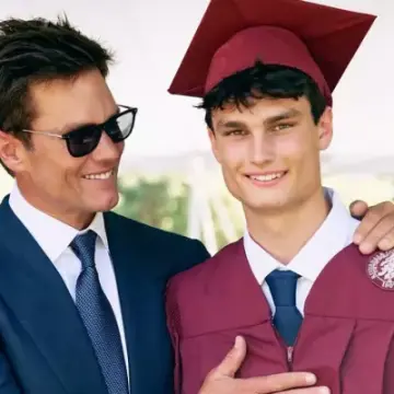 Tom Brady Addresses Absent Father Claims and Displays Custom Gold Chain Dedicated to His Children