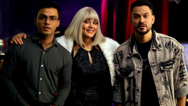 VIBE Movie Review: Kunal Kemmu's Direction and Humour Lead the Way