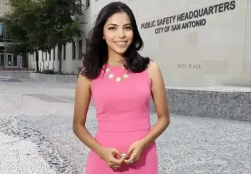 Texas Lawyer Mariah Medina Shares Photo of Judge Yolanda Huff With Another Attorney in Similar Outfit
