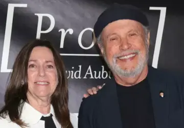Billy Crystal Opens Up About Family Support Following a Difficult Year