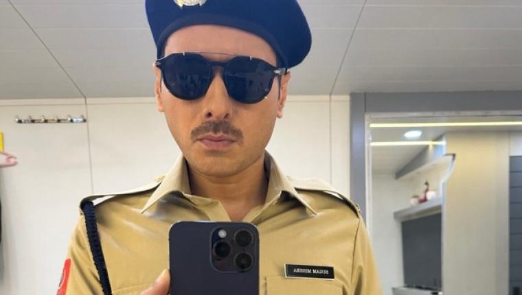 Divyenndu Expresses Gratitude for Praise as Sugam Mishra in Waiting Hai