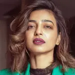 Radhika Apte Responds to Reporter's Question Regarding Leaked Intimate Clip and Fame