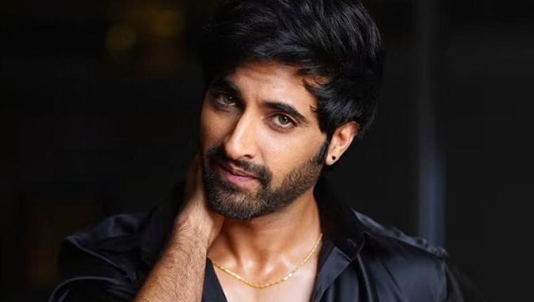 Akshay Oberoi Starts Jaipur Filming for Aashram Season 4