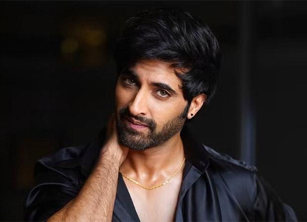 Akshay Oberoi Starts Jaipur Filming for Aashram Season 4