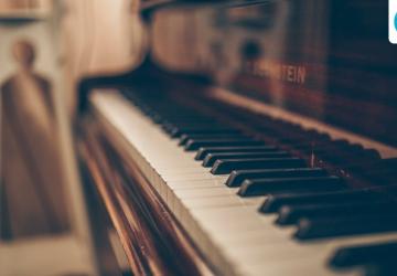 Everyday Explained: Why Are Piano Keys Black and White?