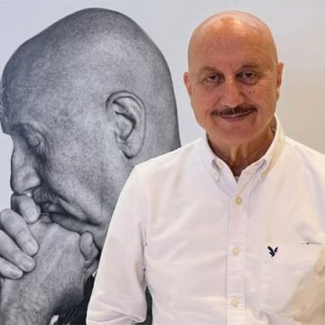 Anupam Kher Receives Town of North Hempstead Recognition During New York Show of Jaane Pehchaane Anjaane
