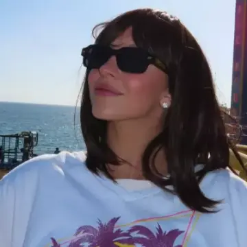 Sydney Sweeney Goes Undercover in a Brunette Wig for Santa Monica Pier Outing